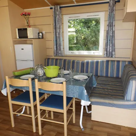 Campsite Vie Ensoleillee L035 *